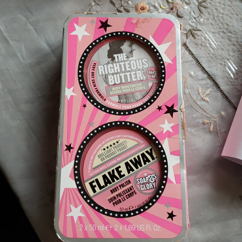 Soap and Glory "Get a Smooth On"